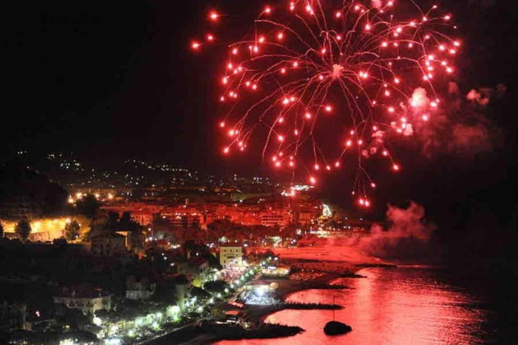 Appartamento Di Charme Nel Cuore Di Санремо Экстерьер фото